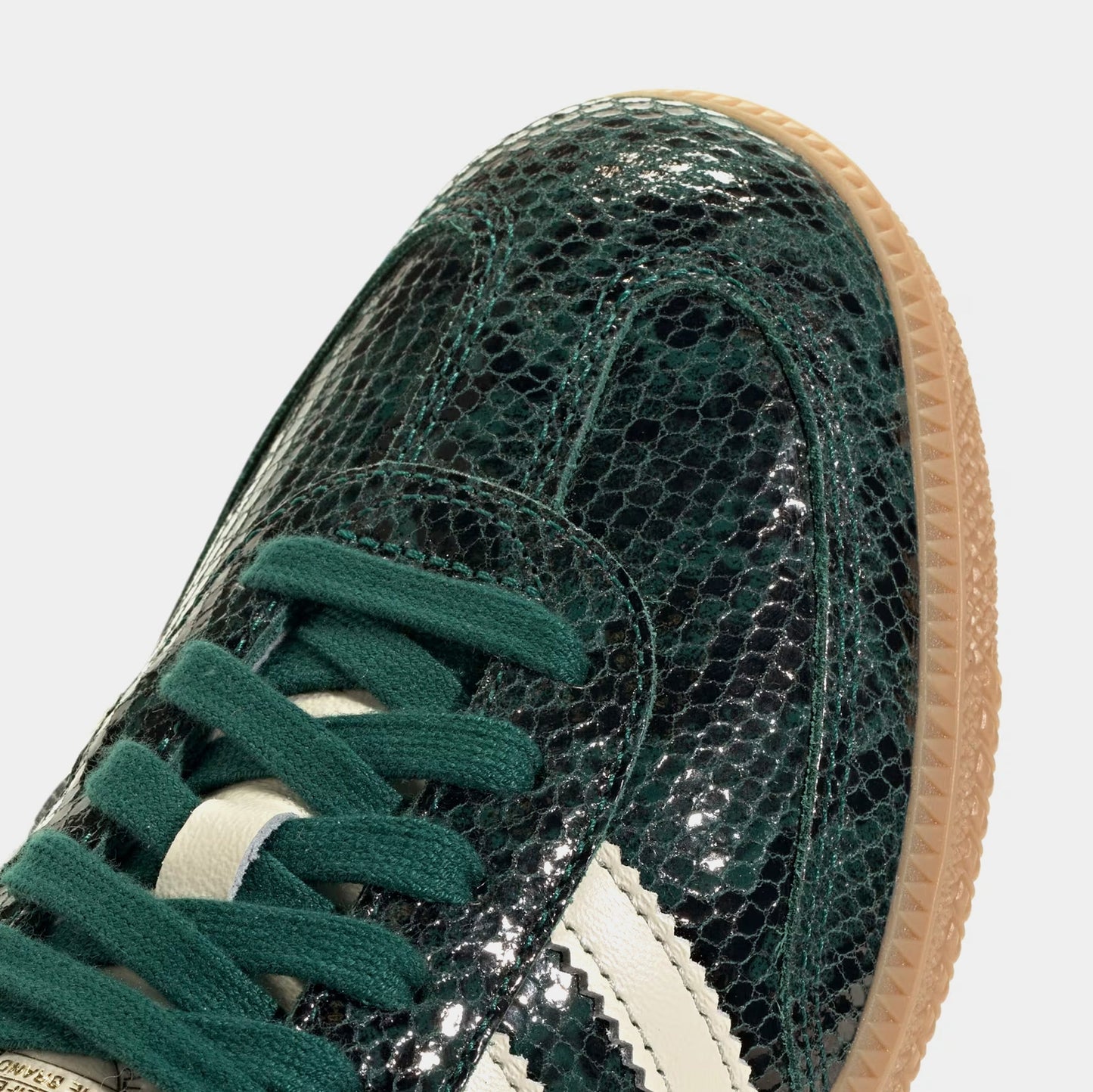 Samba OG Faux Snakeskin Womens Lifestyle Shoes (Black/Cream White/Collegiate Green)