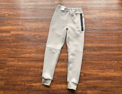 NIKE TECH FLEECE HOODIE x OLIVE GREY/ENIGMA STONE