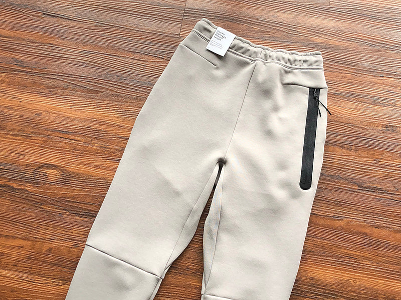 NIKE TECH FLEECE HOODIE x OLIVE GREY/ENIGMA STONE