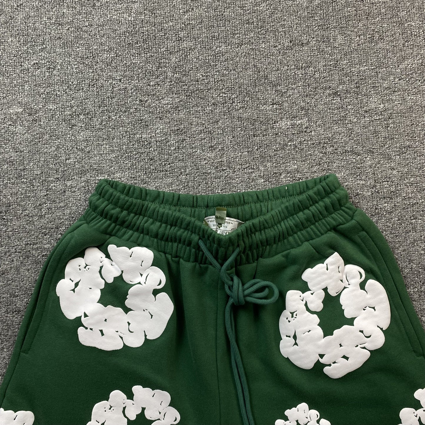 DENIM TEARS COTTON WREATH SHORTS GREEN