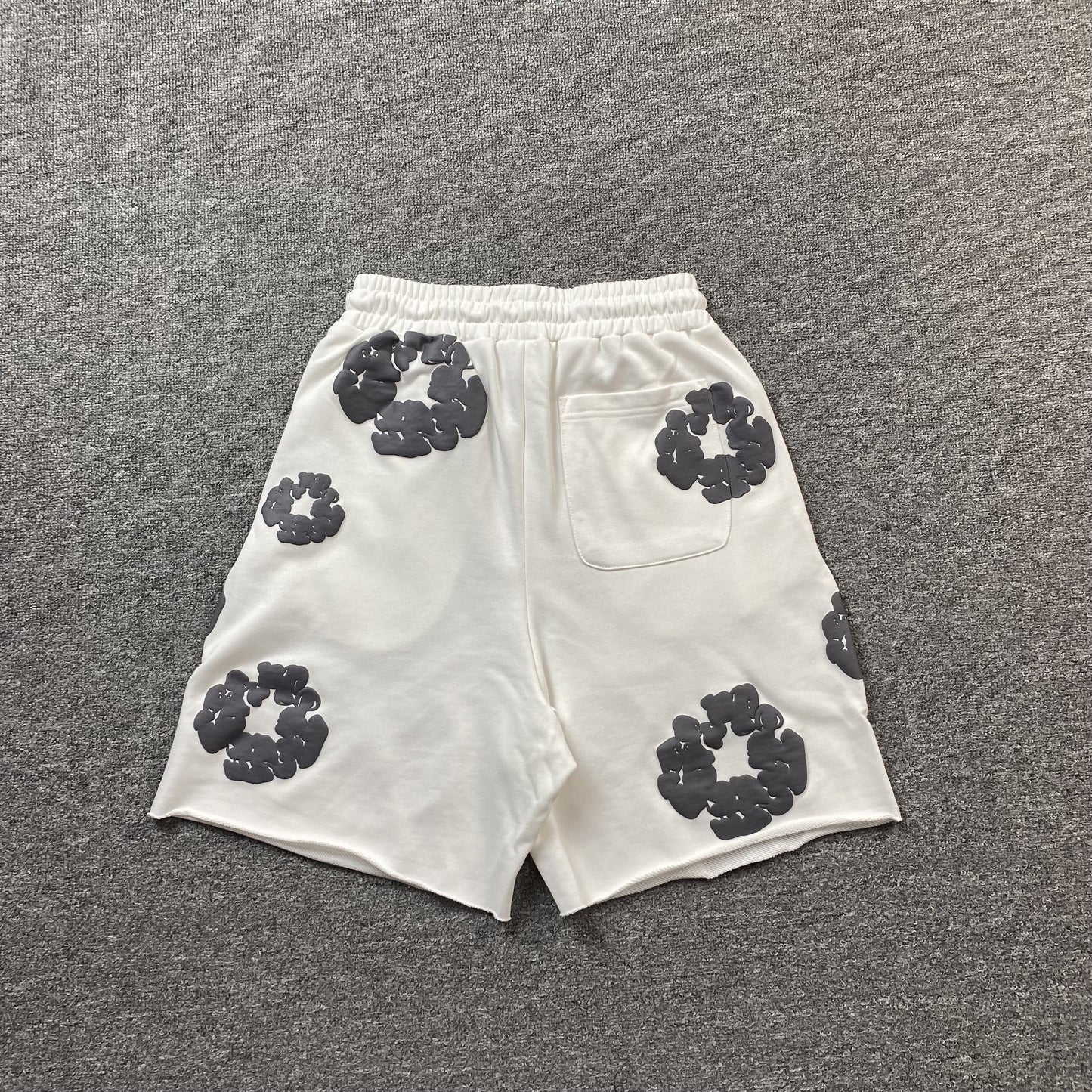 DENIM TEARS COTTON WREATH SHORTS WHITE