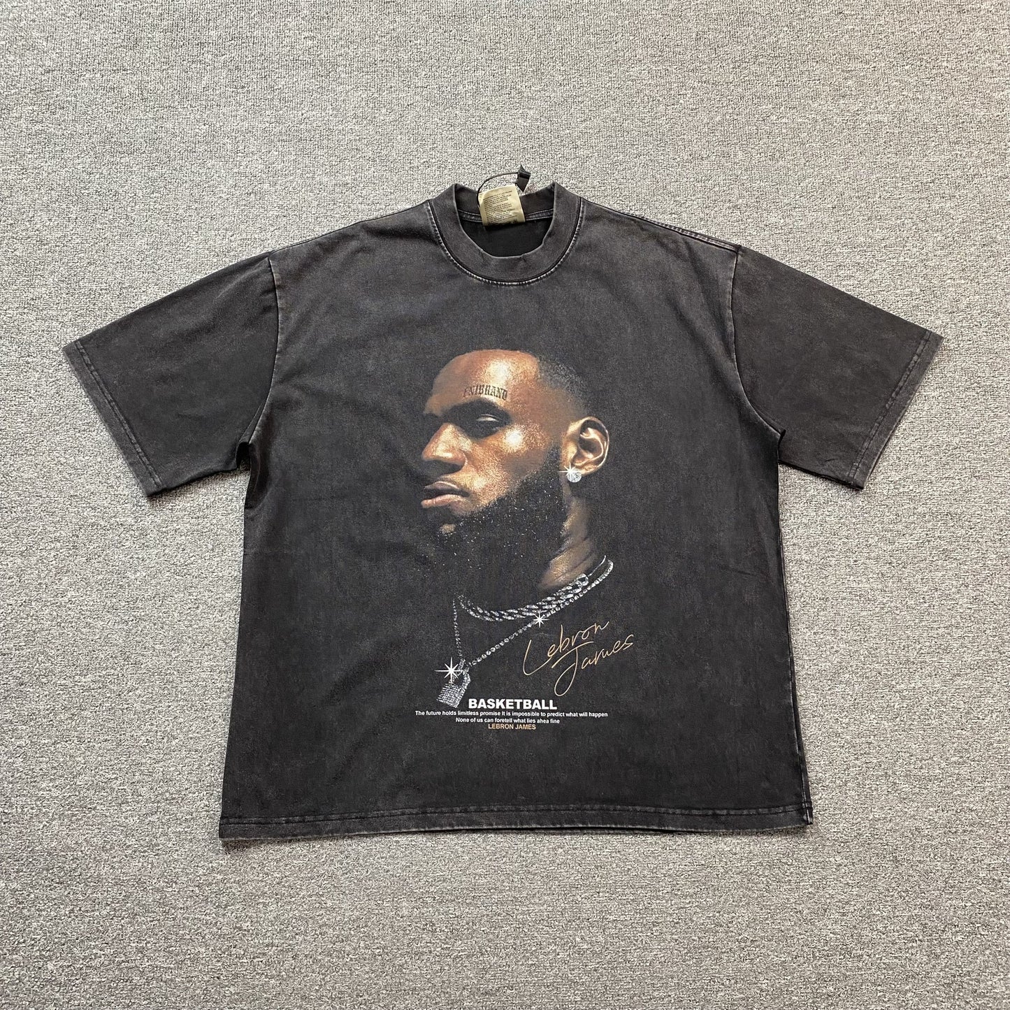 LEBRON JAMES VINTAGE GRAPHIC TEE DARK GREY