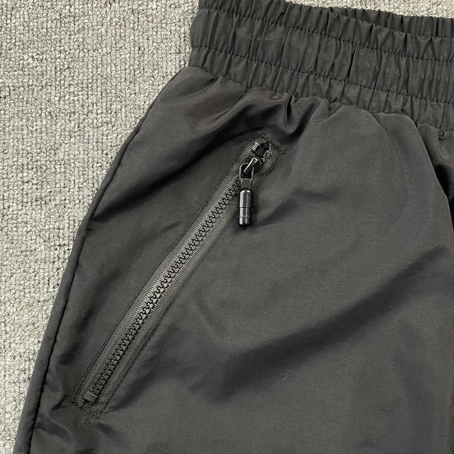 RHUDE RH LOGO SHORTS BLACK ON BLACK
