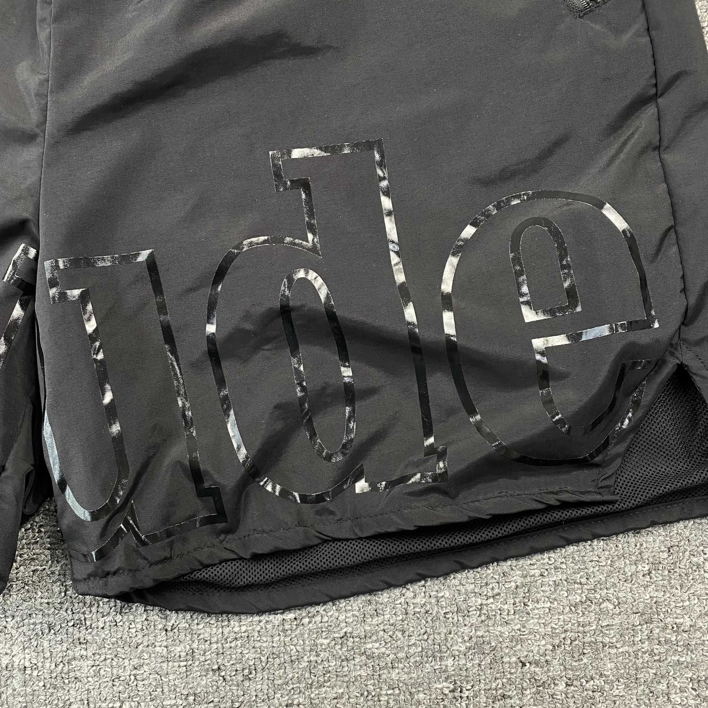 RHUDE RH LOGO SHORTS BLACK ON BLACK