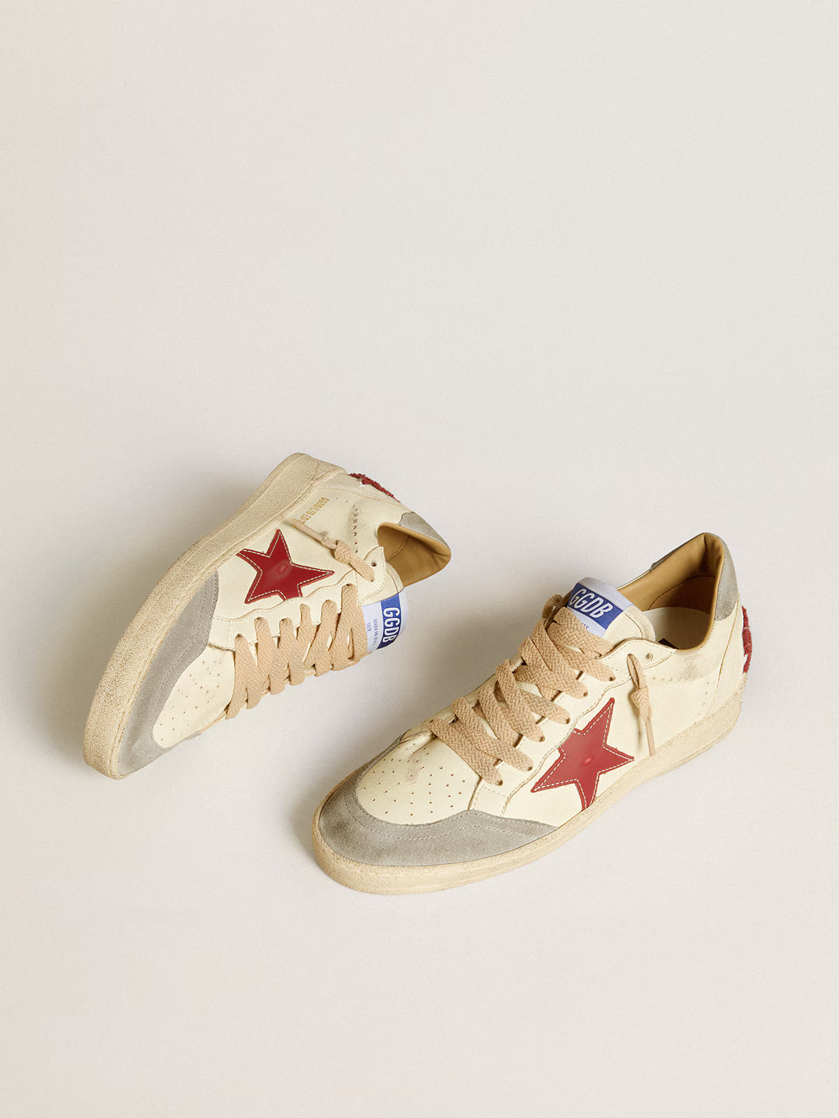 Golden Goose LTD Edition Sneaker – Cream with Red Star