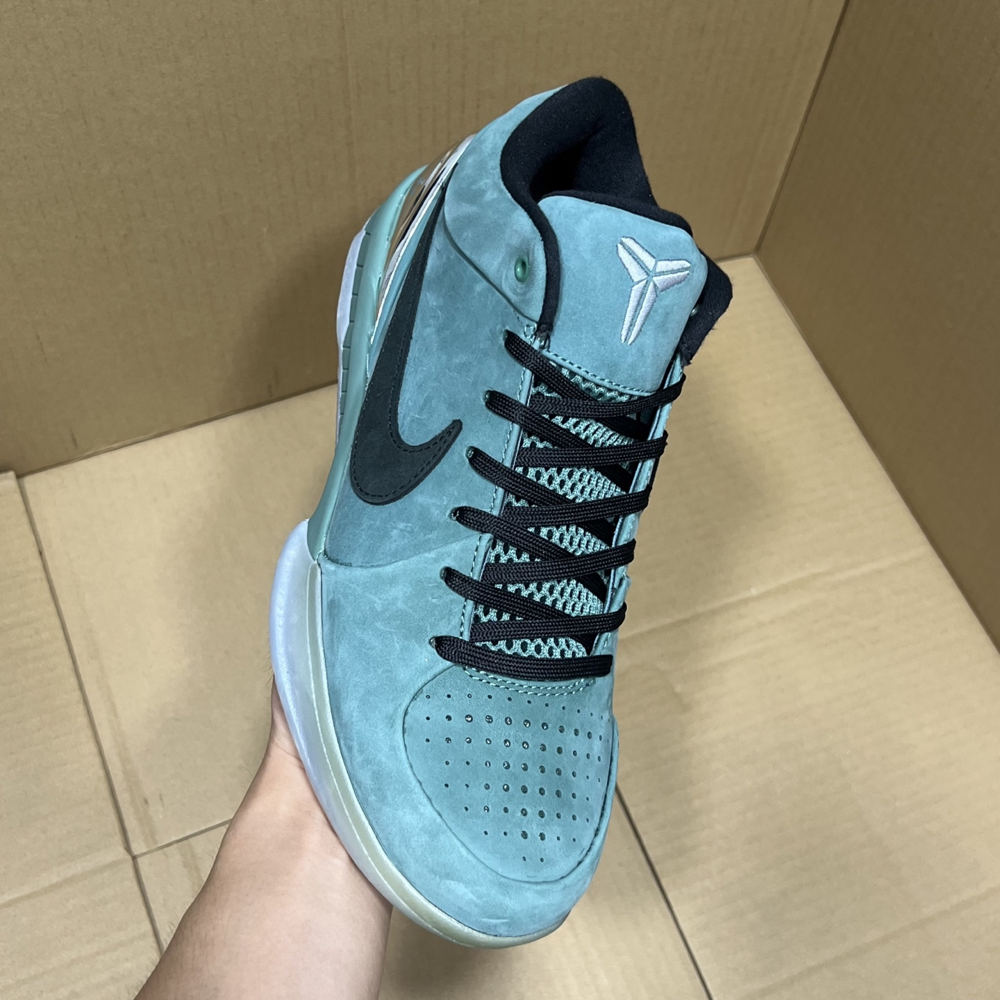 Nike Zoom Kobe 4 Protro "Girl Dad": A Tribute Woven in Love