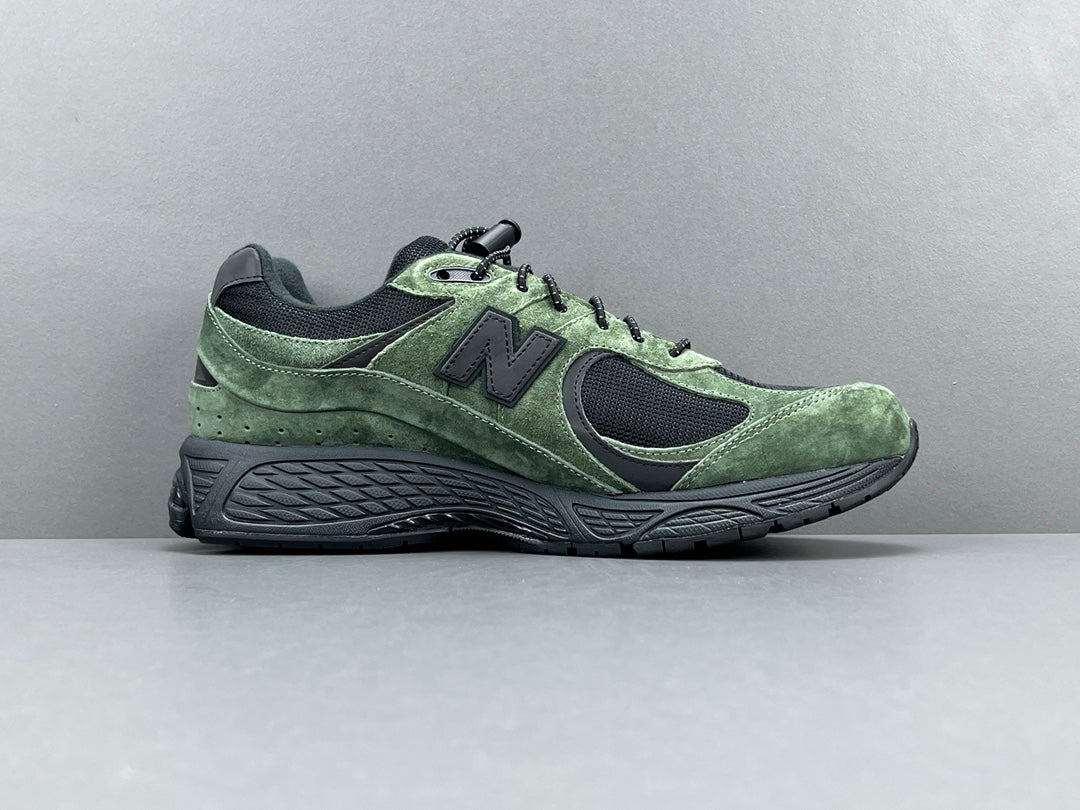 JJJJOUND x NEW BALANCE 2002R GORE-TEX PINE