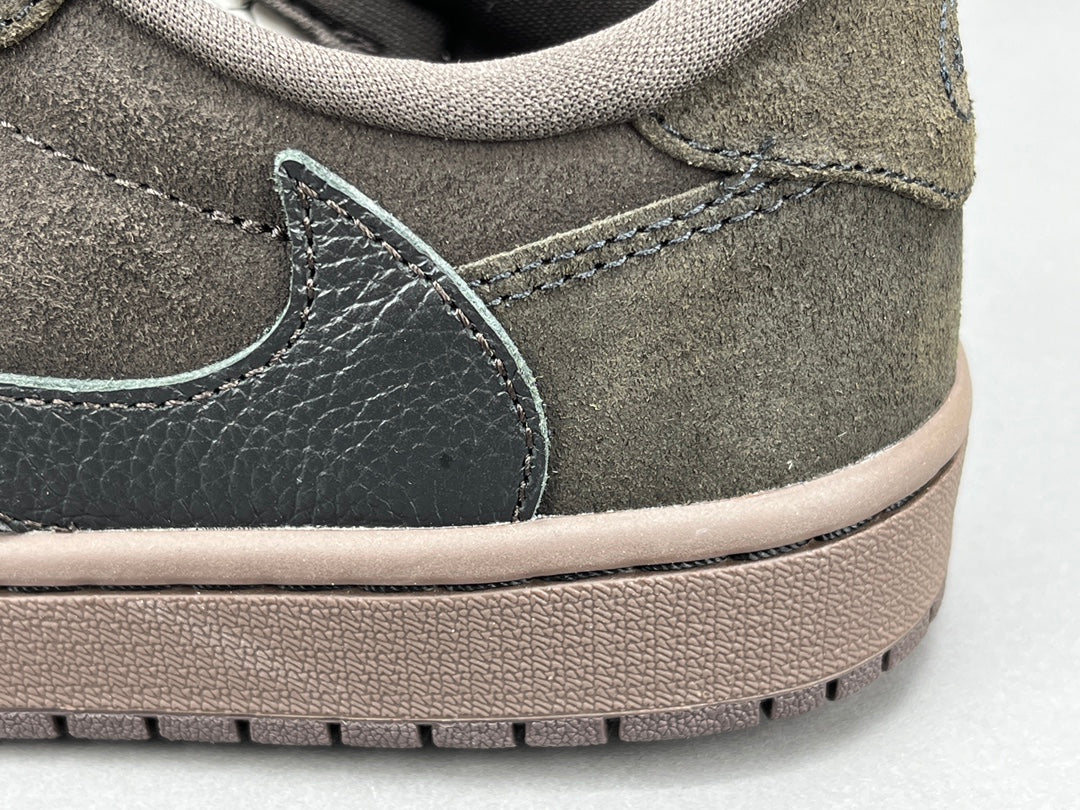 JORDAN 1 RETRO LOW OG SP x TRAVIS SCOTT VELVET BROWN