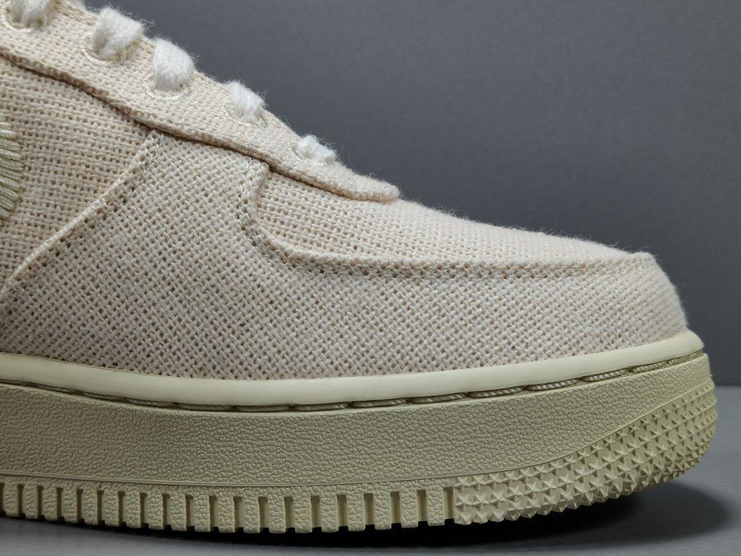 NIKE AIR FORCE 1 x STUSSY FOSSIL