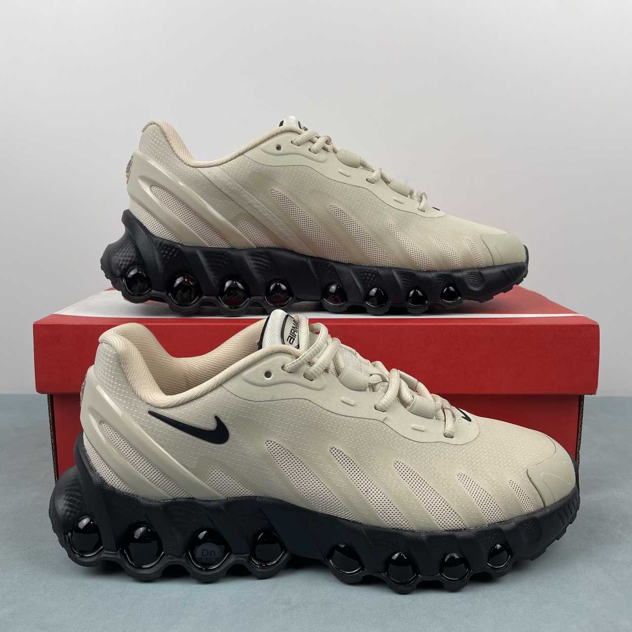 NIKE AIR MAX DN8 x FOSSIL BLACK