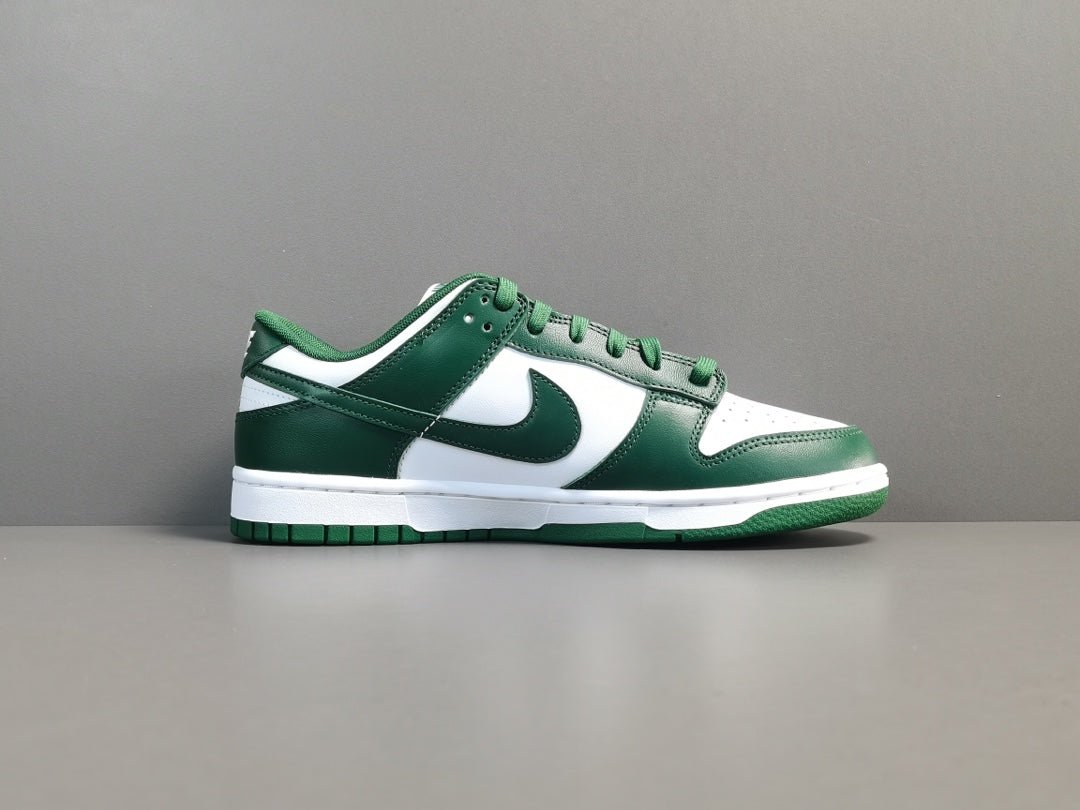 NIKE DUNK x MICHIGAN STATE