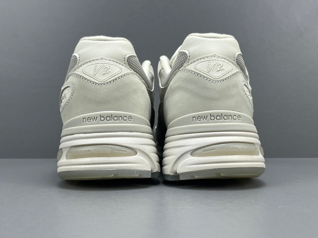 STONE ISLAND x 991v2 MADE IN ENGLAND GHOST PACK BEIGE