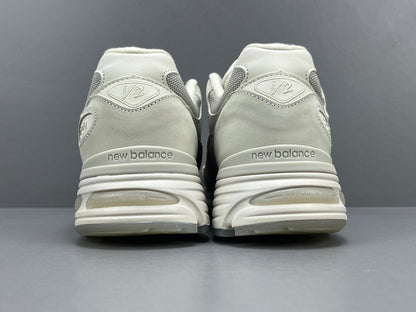 STONE ISLAND x 991v2 MADE IN ENGLAND GHOST PACK BEIGE