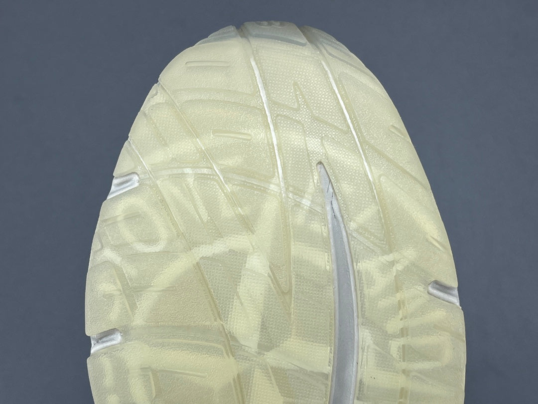 STONE ISLAND x 991v2 MADE IN ENGLAND GHOST PACK BEIGE