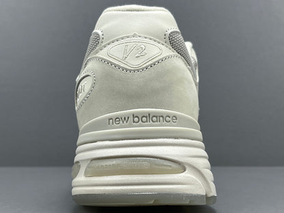 STONE ISLAND x 991v2 MADE IN ENGLAND GHOST PACK BEIGE