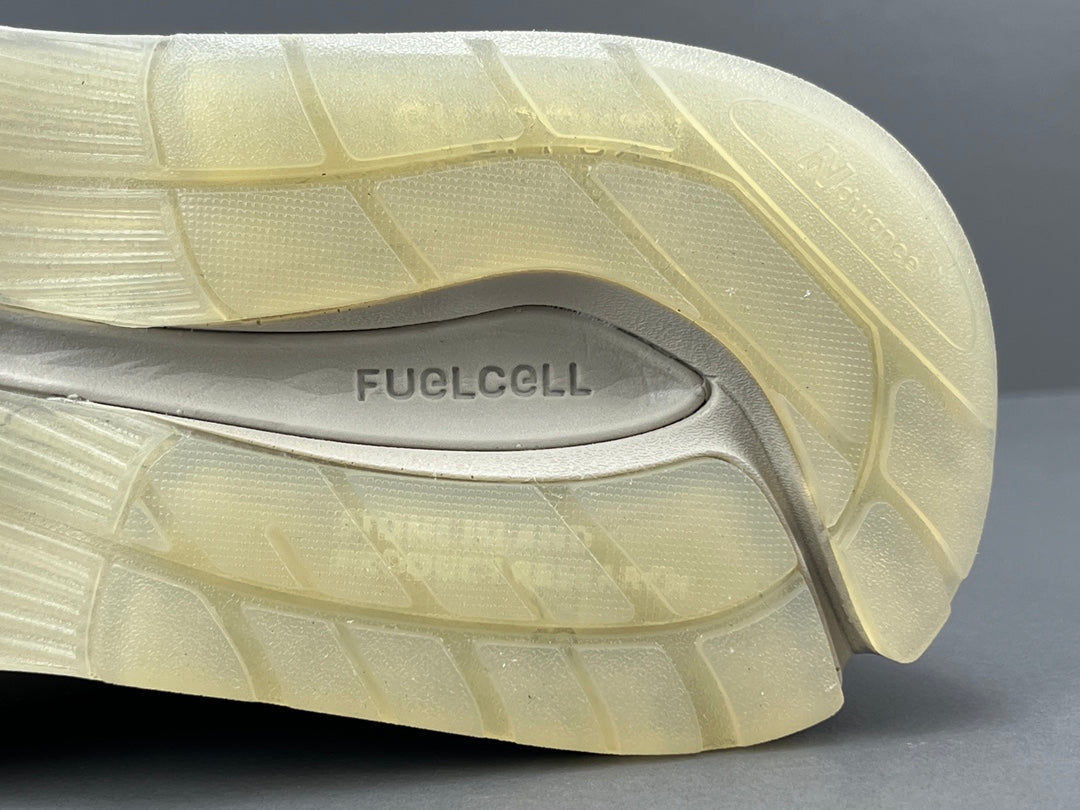 STONE ISLAND x 991v2 MADE IN ENGLAND GHOST PACK BEIGE