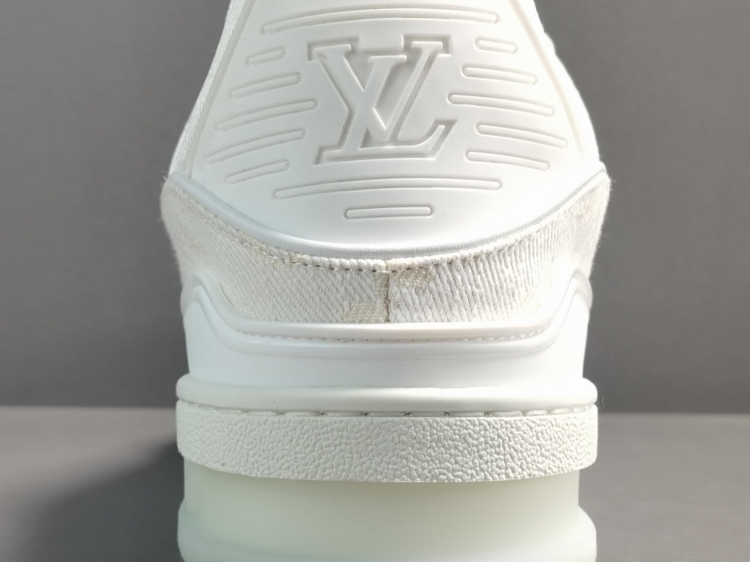 LOUIS VUITTON LV TRAINER SNEAKER