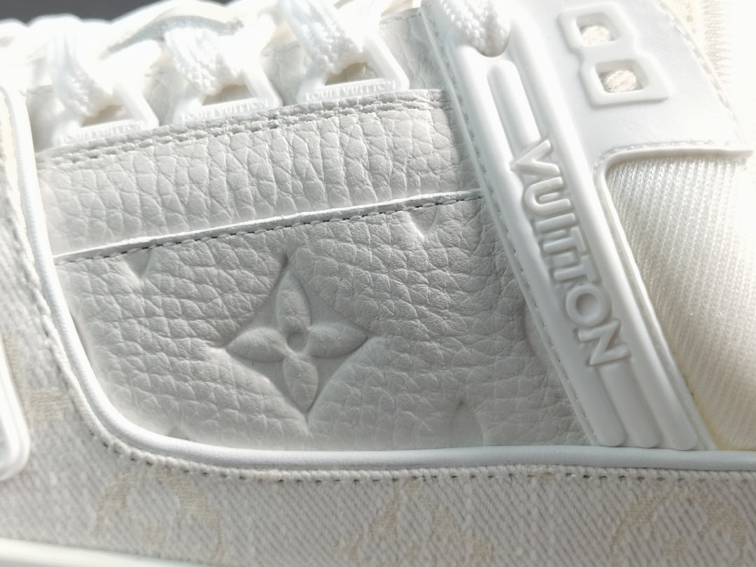 LOUIS VUITTON LV TRAINER SNEAKER