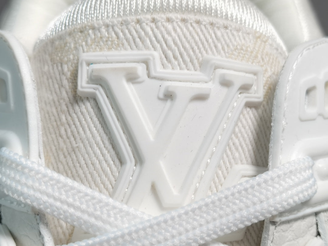 LOUIS VUITTON LV TRAINER SNEAKER