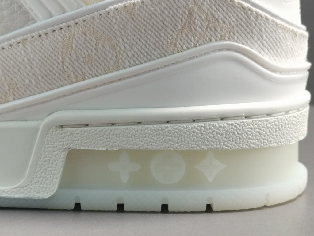 LOUIS VUITTON LV TRAINER SNEAKER