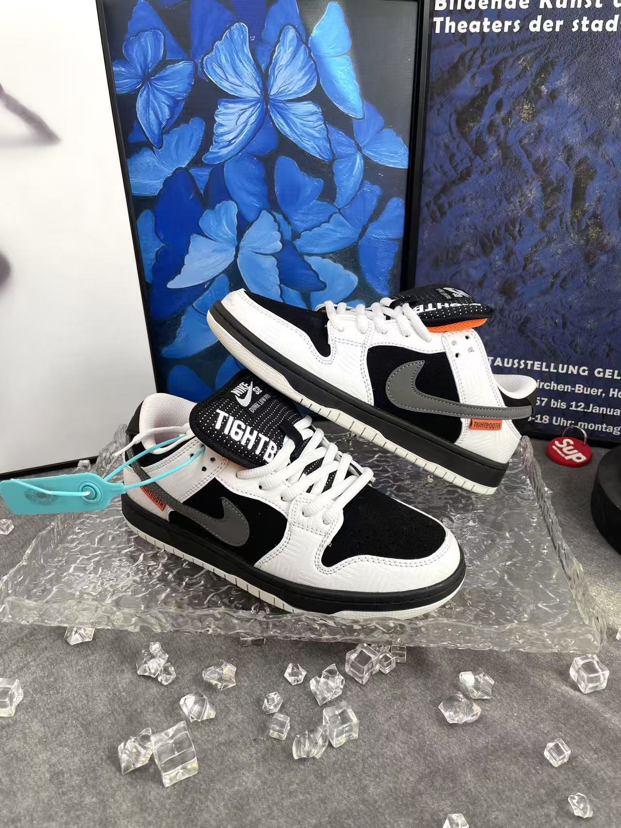 Nike SB Dunk Low 'Reverse Panda': A Monochrome Masterpiece, Reimagined.