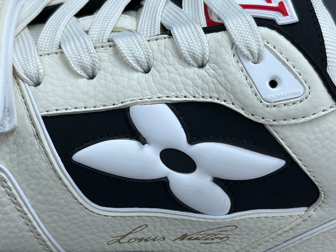 LOUIS VUITTON LV TRAINER SNEAKER