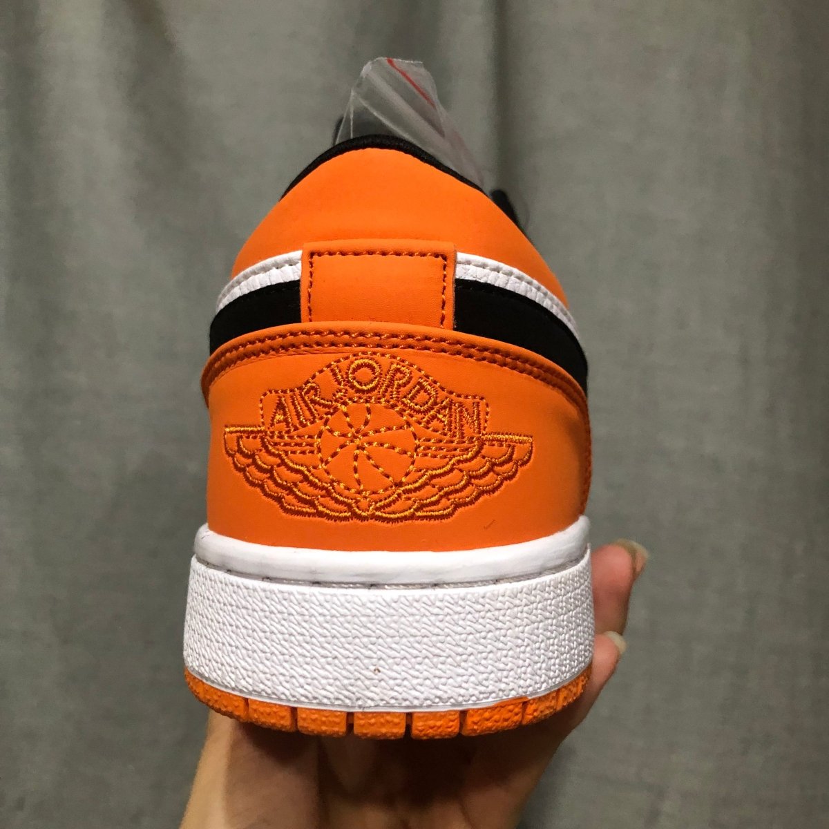 JORDAN 1 LOW x SHATTERED BACKBOARD
