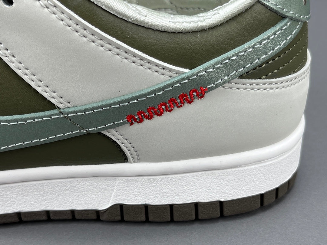 NIKE DUNK LOW x YEAR OF THE SNAKE