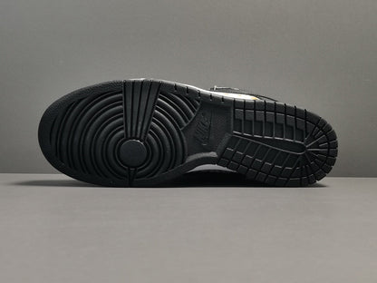 NIKE SB DUNK x SUPREME STARS BLACK