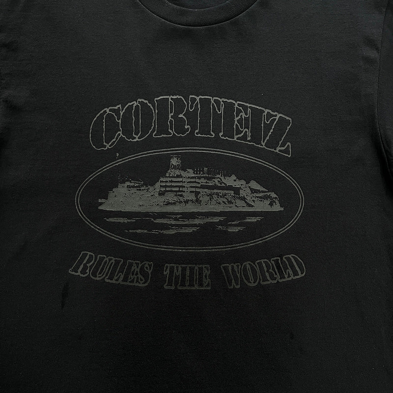 CORTEIZ OG ALCATRAZ TEE TRIPLE BLACK