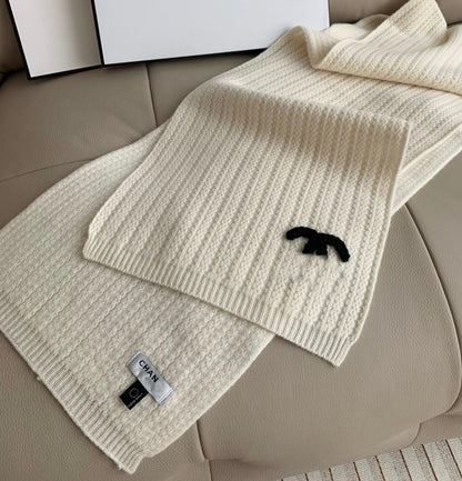 CC SCARF BLACK AND WHITE