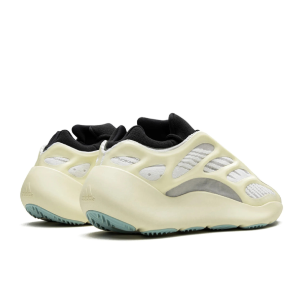 Yeezy Sneakers - Premium Streetwear