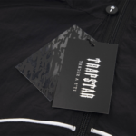 1_4795b563-26e0-426c-bce0-c5815ed47108